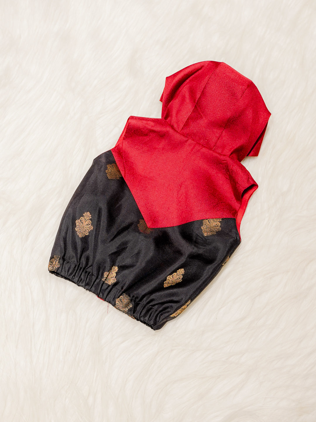Red Newborn Unisex Hooded Jacket with Zari Motifs