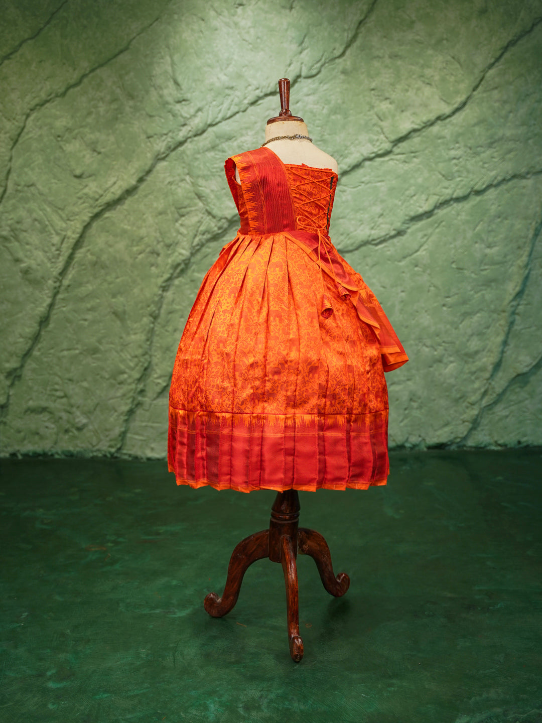 Vanasingaram Kids Kanchipuram Silk Gown – Glory of the Forest