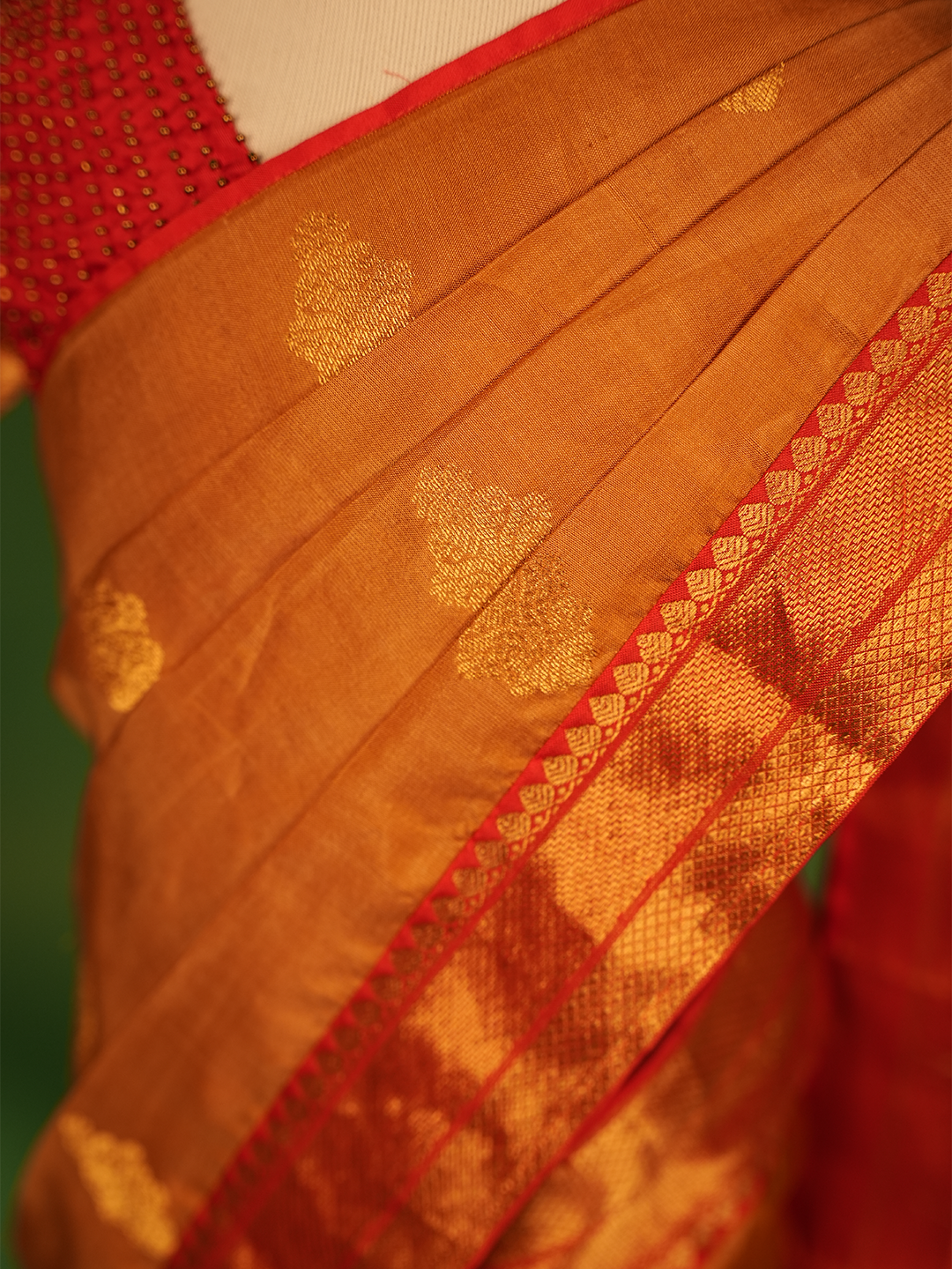 Kids Nauvari saree in red and orange